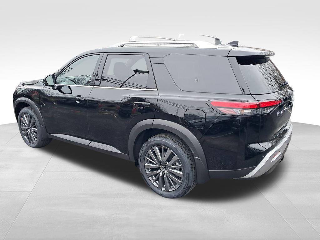 new 2025 Nissan Pathfinder car, priced at $40,529
