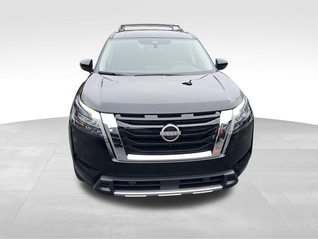 new 2025 Nissan Pathfinder car, priced at $40,529
