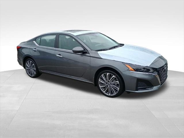 new 2025 Nissan Altima car, priced at $35,286