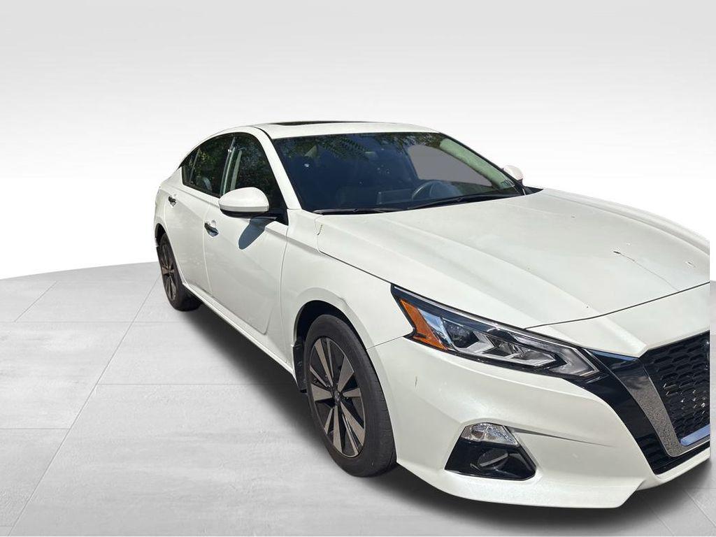 used 2022 Nissan Altima car, priced at $26,995