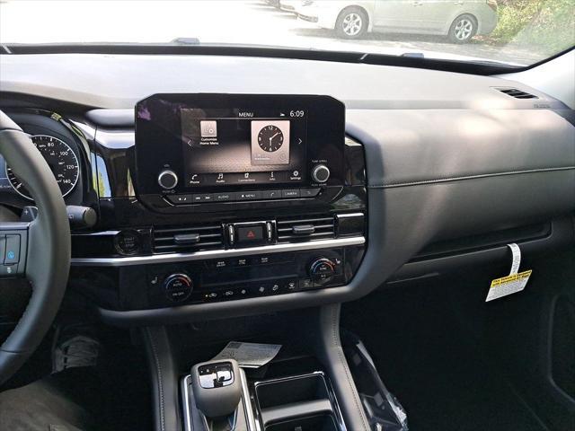 new 2025 Nissan Pathfinder car, priced at $43,569