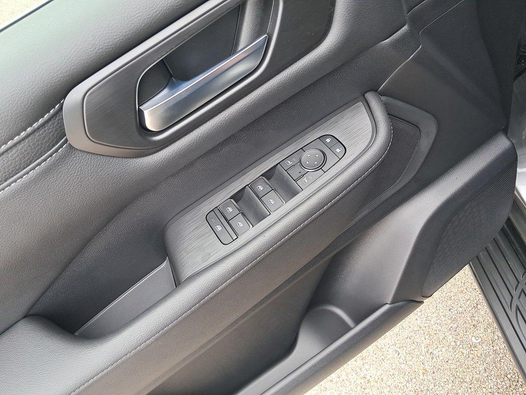 new 2025 Nissan Armada car, priced at $56,482