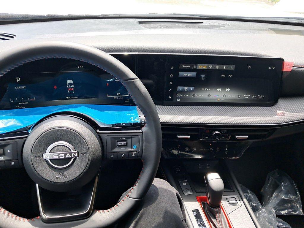 new 2025 Nissan Kicks car, priced at $27,725