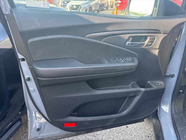 used 2022 Honda Pilot car, priced at $33,186