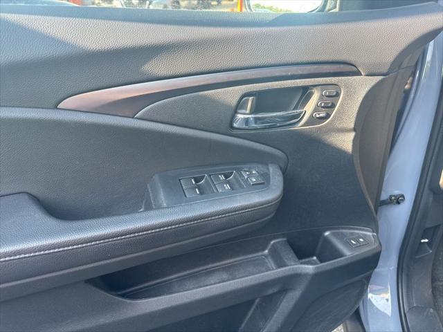 used 2022 Honda Pilot car, priced at $33,186