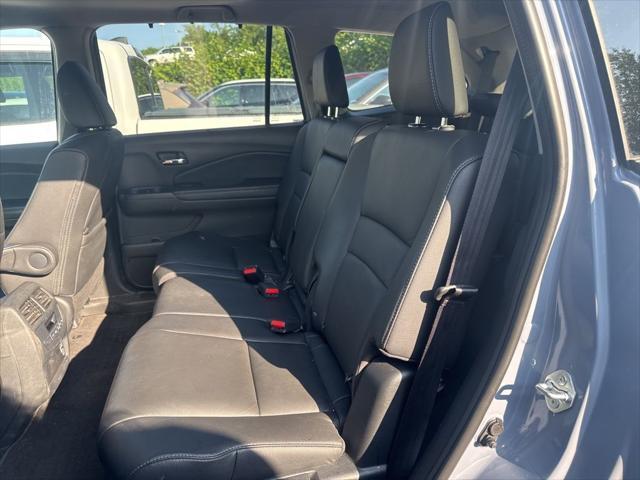 used 2022 Honda Pilot car, priced at $33,186