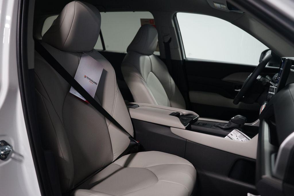 new 2026 Toyota Grand Highlander Hybrid car, priced at $53,368