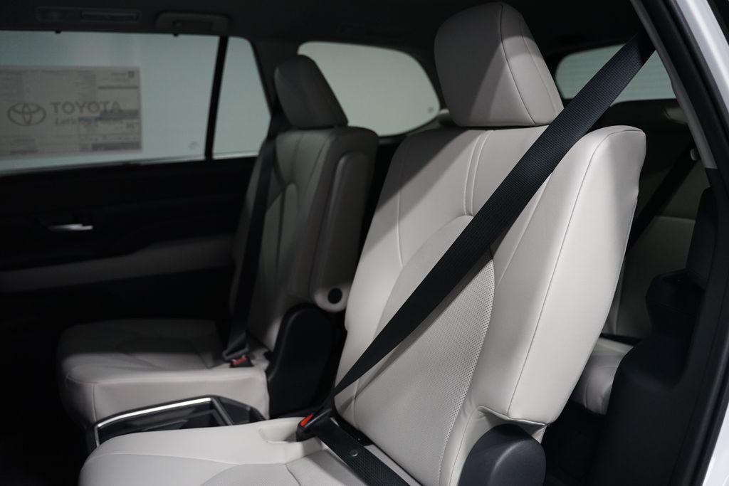 new 2026 Toyota Grand Highlander Hybrid car, priced at $53,368