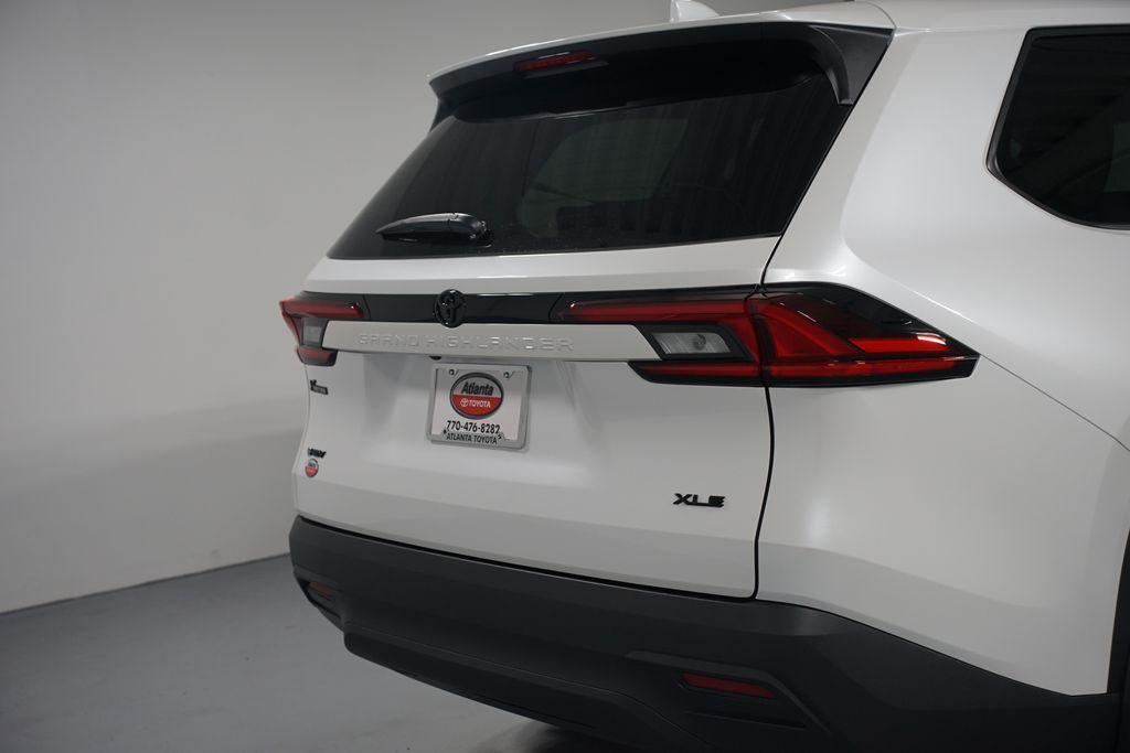 new 2026 Toyota Grand Highlander Hybrid car, priced at $53,368