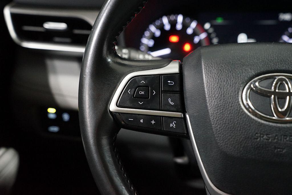 used 2024 Toyota Highlander car, priced at $29,980
