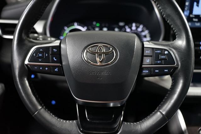 used 2021 Toyota Highlander Hybrid car, priced at $34,980