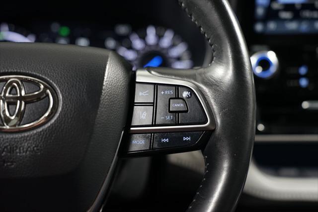 used 2021 Toyota Highlander Hybrid car, priced at $34,980