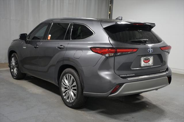 used 2021 Toyota Highlander Hybrid car, priced at $34,980