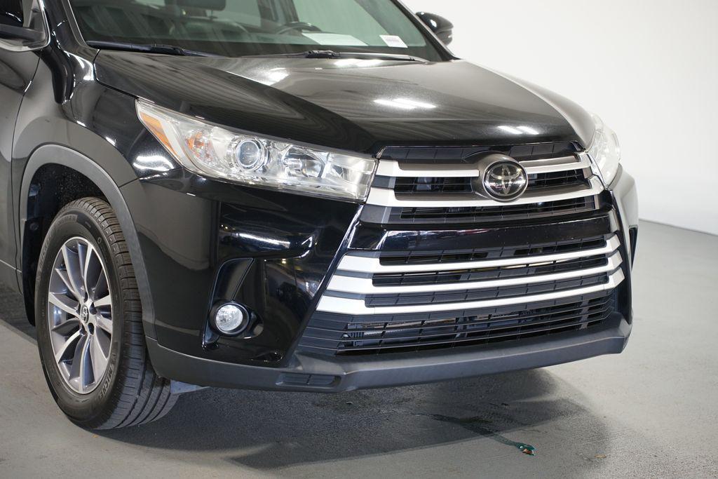 used 2019 Toyota Highlander car, priced at $24,980