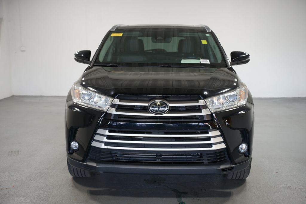 used 2019 Toyota Highlander car, priced at $24,980