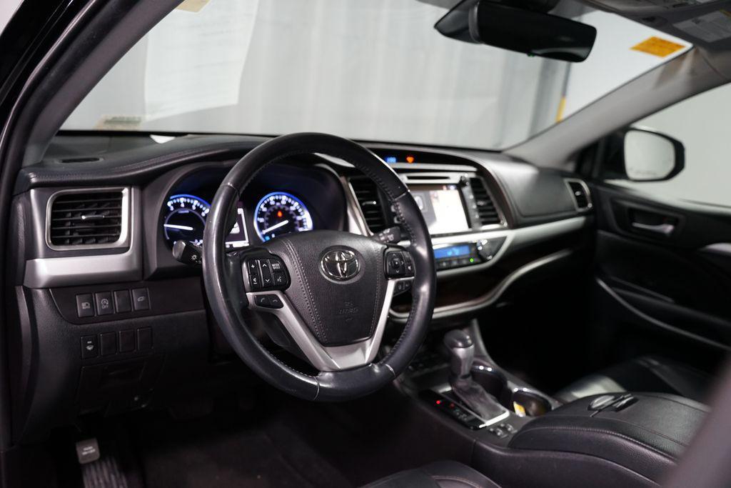used 2019 Toyota Highlander car, priced at $24,980