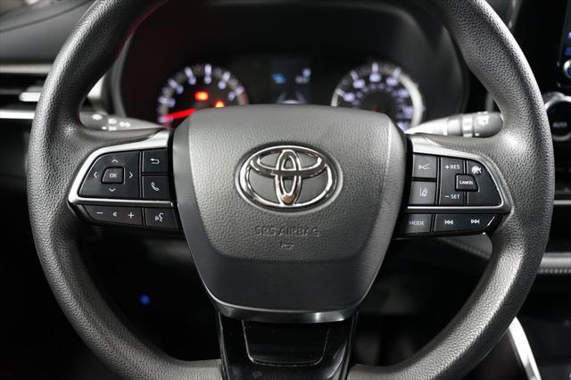 used 2021 Toyota Highlander car, priced at $29,480