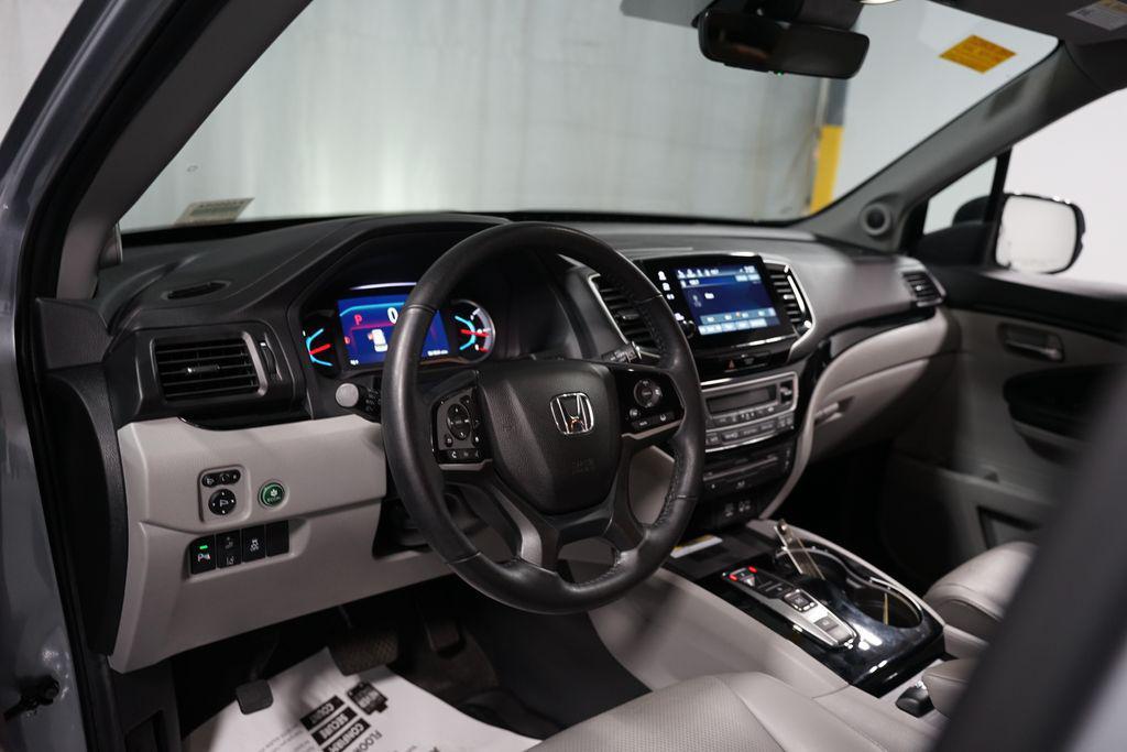 used 2021 Honda Pilot car, priced at $31,980
