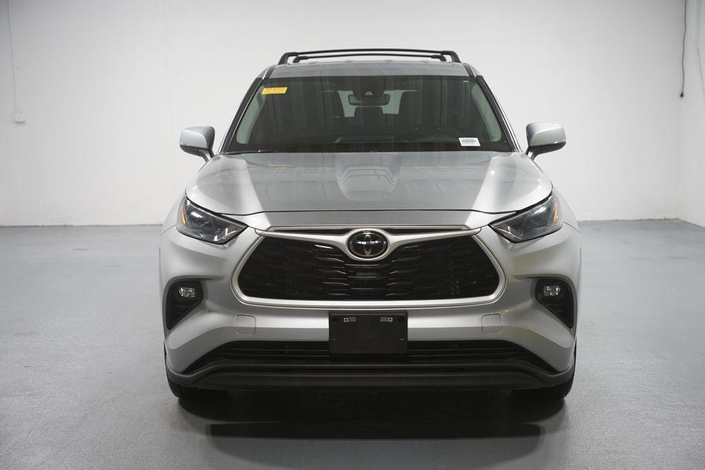 used 2024 Toyota Highlander car, priced at $38,480
