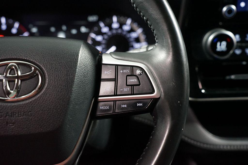 used 2024 Toyota Highlander car, priced at $38,480