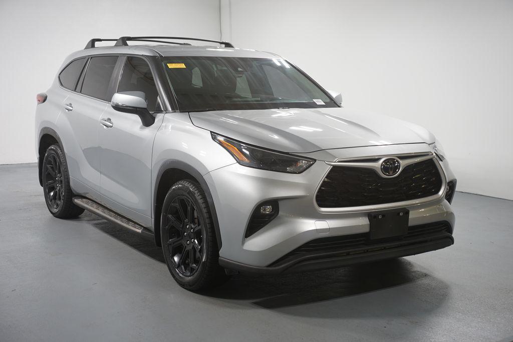 used 2024 Toyota Highlander car, priced at $38,480