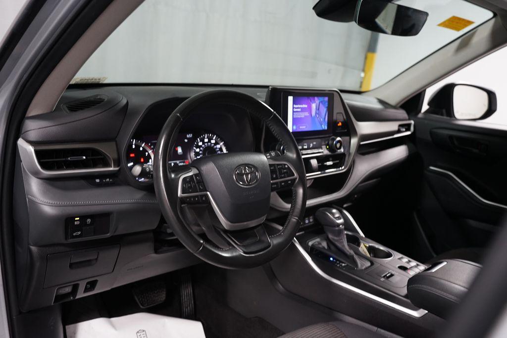 used 2024 Toyota Highlander car, priced at $38,480