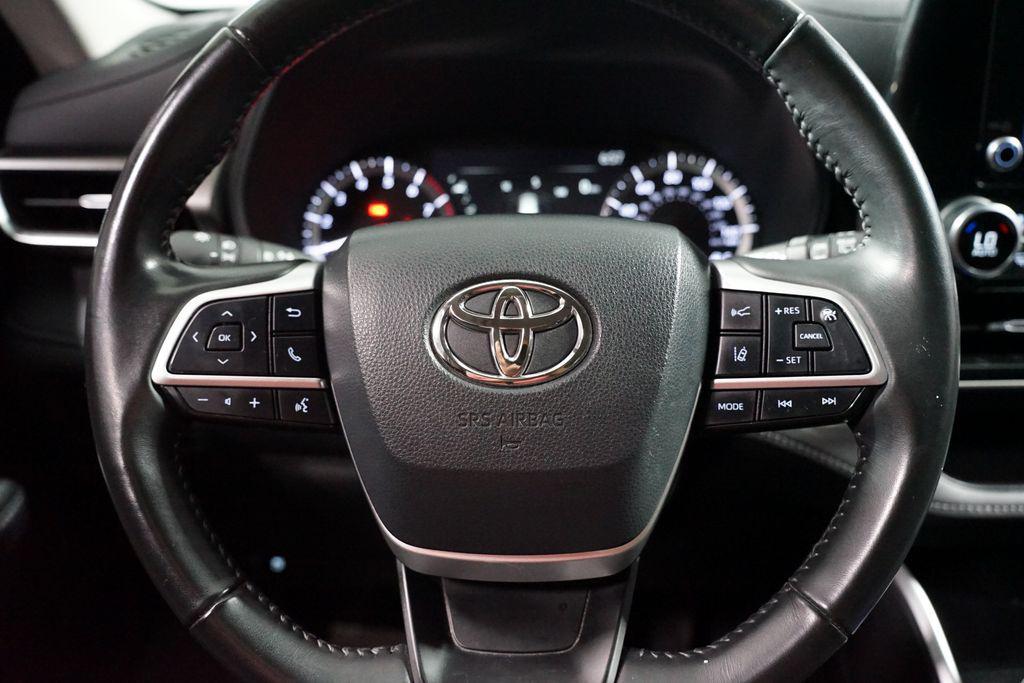 used 2024 Toyota Highlander car, priced at $38,480