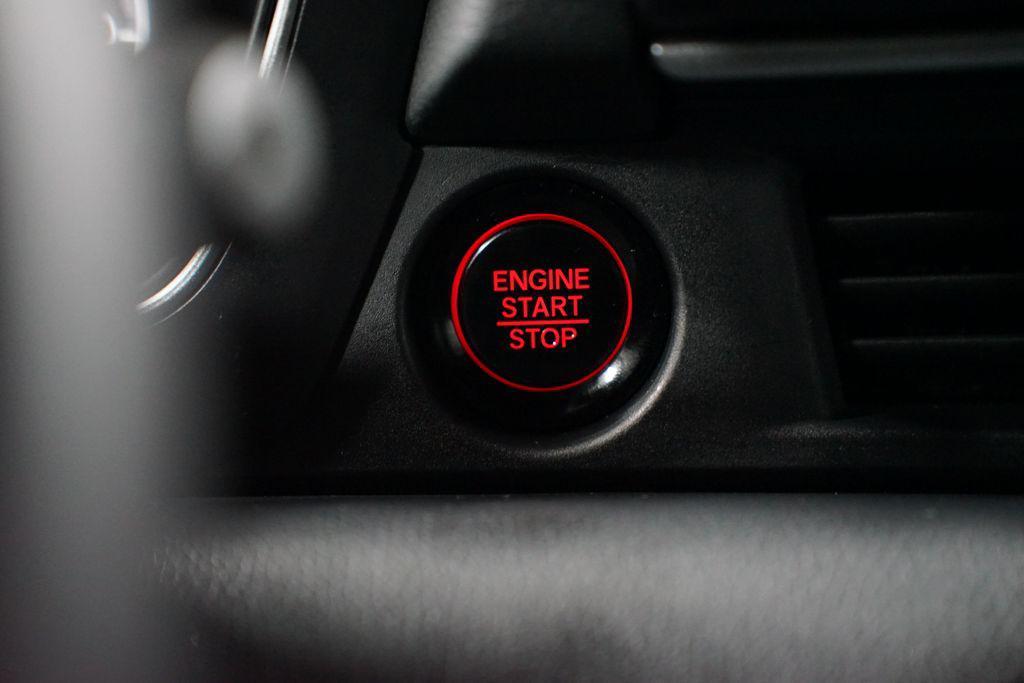 used 2025 Honda Pilot car, priced at $37,480