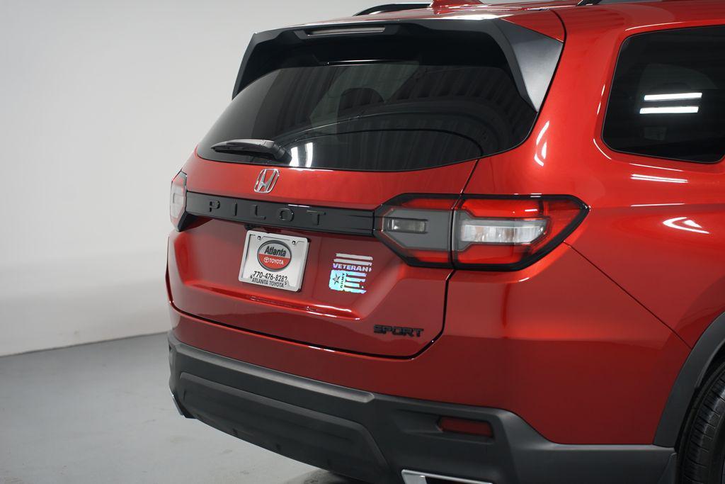 used 2025 Honda Pilot car, priced at $37,480