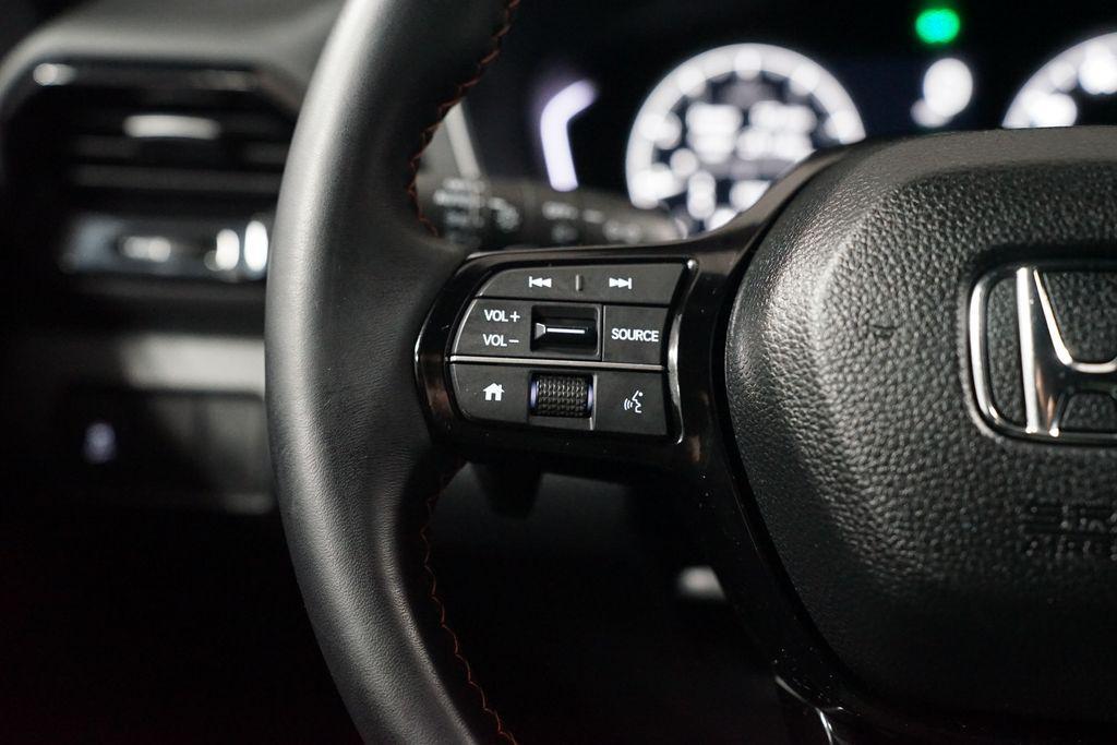 used 2025 Honda Pilot car, priced at $37,480