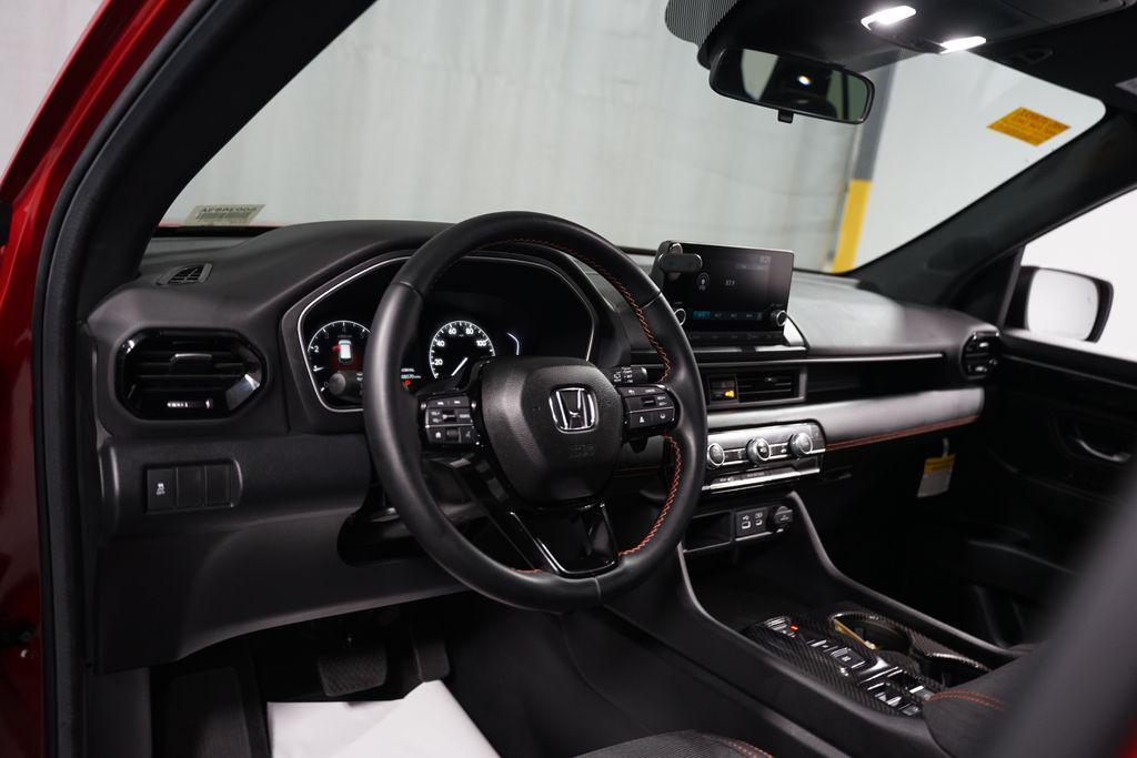 used 2025 Honda Pilot car, priced at $37,480