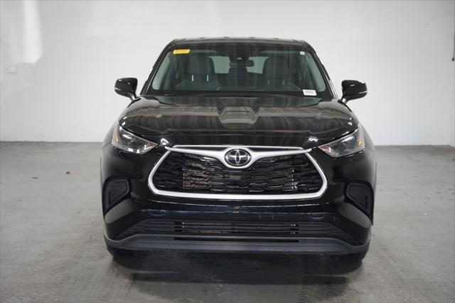 used 2023 Toyota Highlander car, priced at $35,480