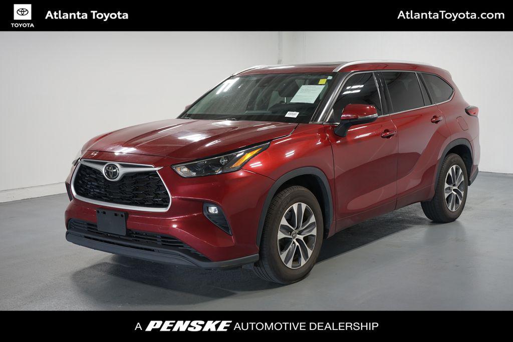 used 2022 Toyota Highlander car, priced at $32,480