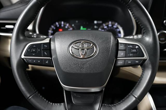 used 2023 Toyota Highlander car, priced at $40,480