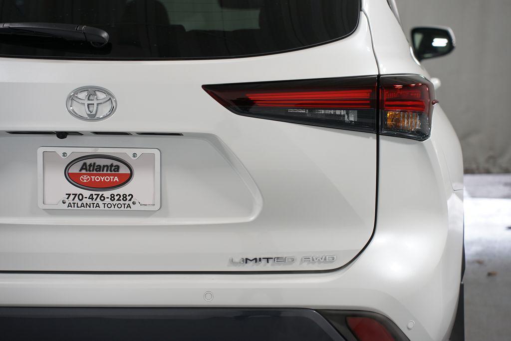 new 2026 Toyota Highlander car, priced at $54,005
