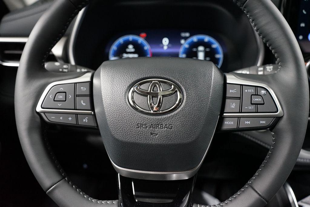 new 2026 Toyota Highlander car, priced at $54,005