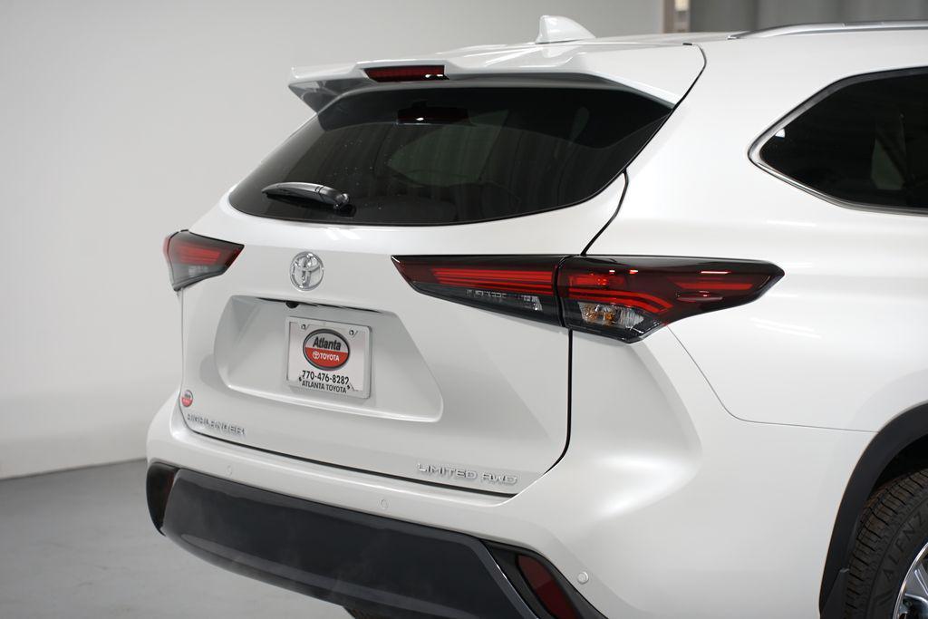 new 2026 Toyota Highlander car, priced at $54,005