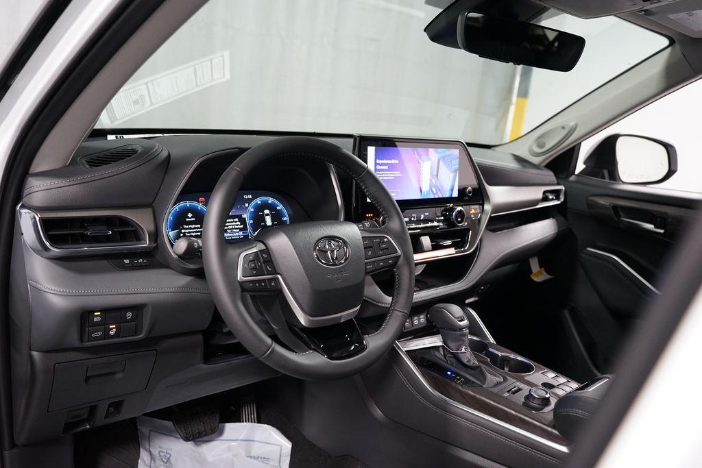 new 2026 Toyota Highlander car, priced at $54,005