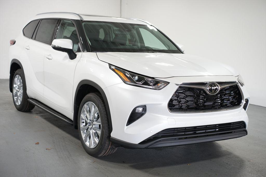 new 2026 Toyota Highlander car, priced at $54,005