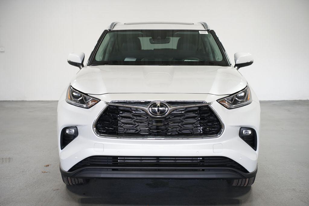 new 2026 Toyota Highlander car, priced at $54,005