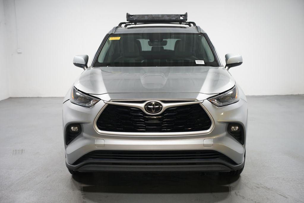 used 2020 Toyota Highlander car, priced at $22,980