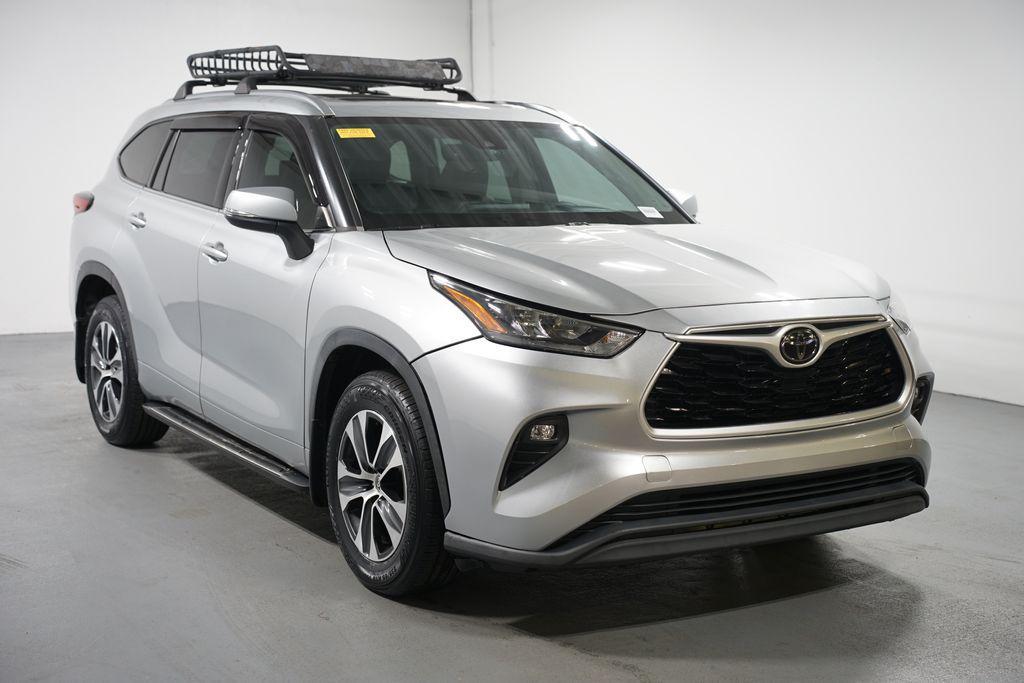 used 2020 Toyota Highlander car, priced at $22,980