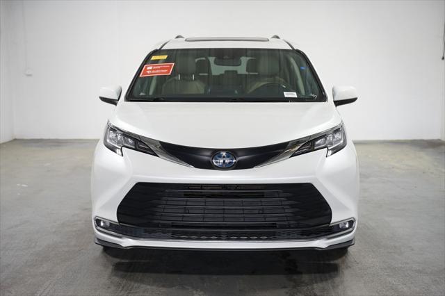 used 2022 Toyota Sienna car
