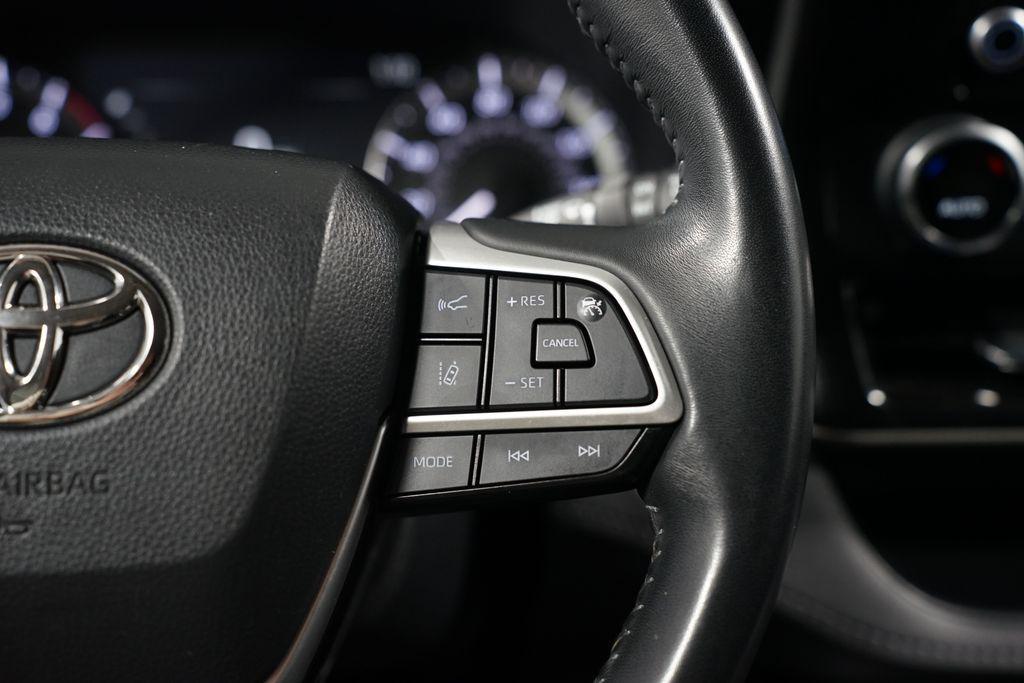 used 2023 Toyota Highlander car, priced at $31,880