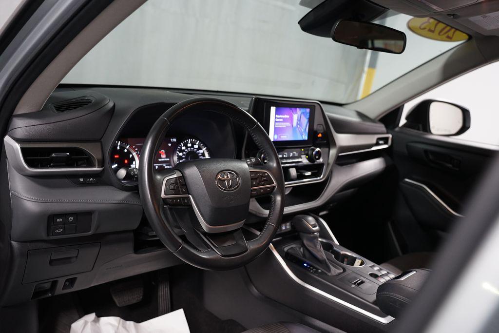 used 2023 Toyota Highlander car, priced at $31,880