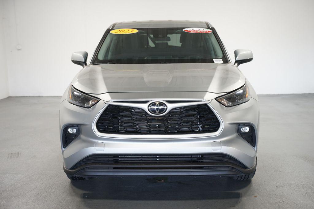 used 2023 Toyota Highlander car, priced at $31,880