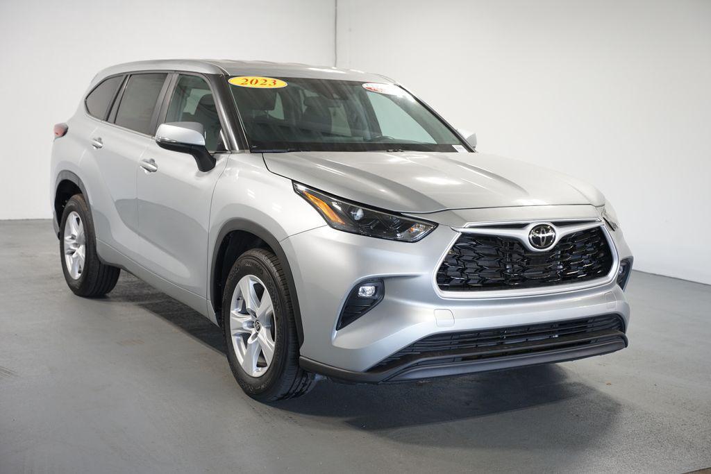 used 2023 Toyota Highlander car, priced at $31,880