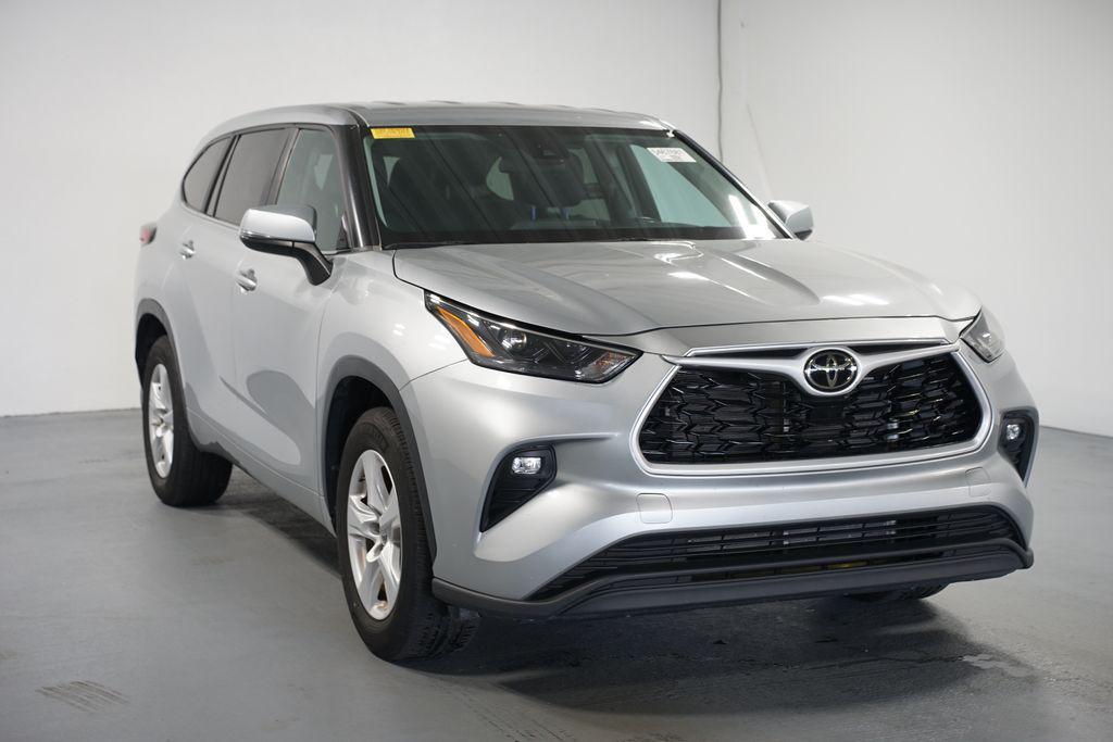used 2023 Toyota Highlander car, priced at $33,980