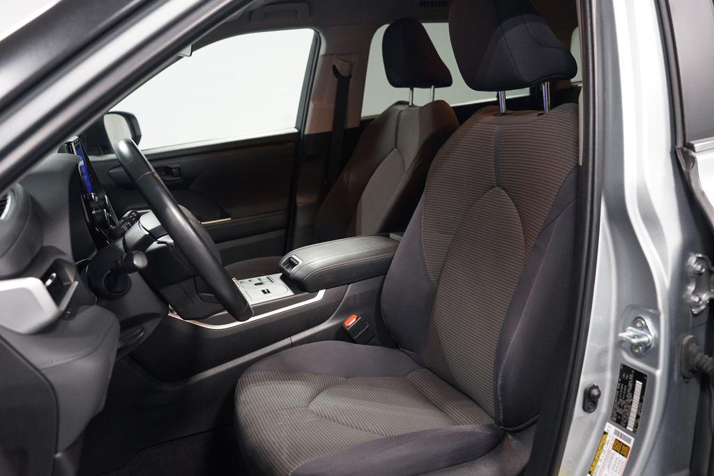 used 2023 Toyota Highlander car, priced at $33,980