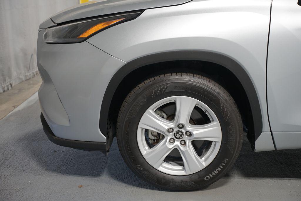 used 2023 Toyota Highlander car, priced at $31,880